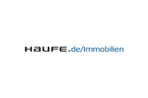Logo von Haufe.de in schwarzer und blauer Schrift auf weißem Hintergrund